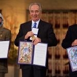 Simón Peres, en la ceremonia de entrega del Nobel de la Paz 1994.