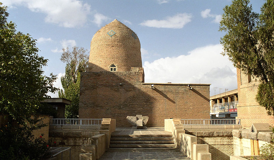 Hamadan_-_Mausoleum_of_Esther_and_Mordechai
