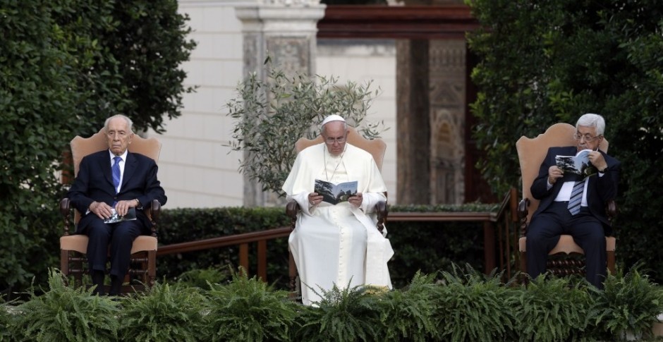 Abás, Peres y e se reunen para rezar por la paz en el Vaticano