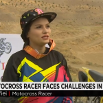 Una crack de las motos en un país donde las mujeres no pueden conducir motos