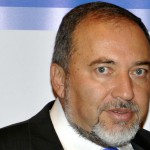 Israel: Lieberman vuelve al Gobierno