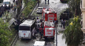 Atentado contra la Policía turca en Estambul: 11 muertos y 36 heridos. 7 JUN 16.